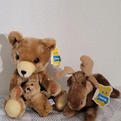 Lot 91: (2) New DAKIN Plush Animals 