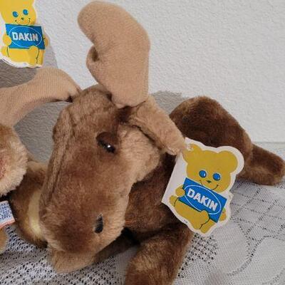 Lot 91: (2) New DAKIN Plush Animals 