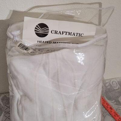 Lot 95: New CRAFTMATIC Full Size Heated Mattress Pad