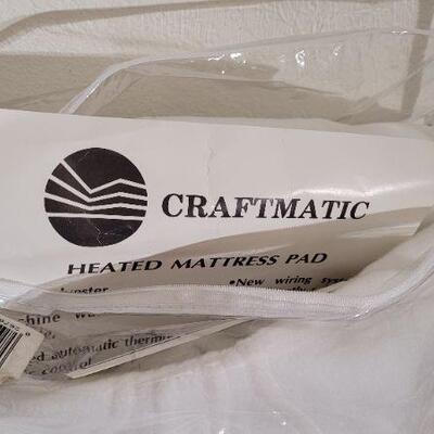 Lot 95: New CRAFTMATIC Full Size Heated Mattress Pad