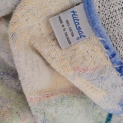 Lot 96: Vintage Beach Towel FISH Graphic 
