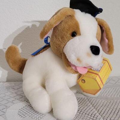 Lot 99: NEW HALLMARK Grady Plush Gift Dog