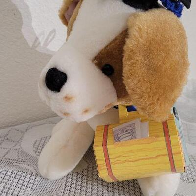 Lot 99: NEW HALLMARK Grady Plush Gift Dog