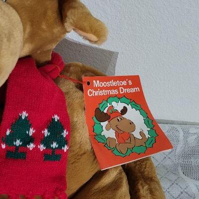 Lot 101: Vintage NEW Moostletoe's Christmas Dream Plush Collectible