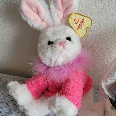 Lot 110: New Easter Collectibles 