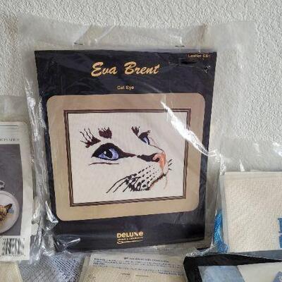 Lot 119: Assorted Cross Stitch Bundle 