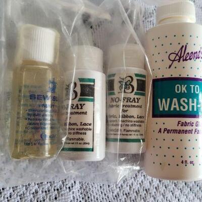 Lot 122: Assorted Sewing Essentials 