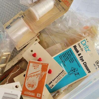 Lot 122: Assorted Sewing Essentials 