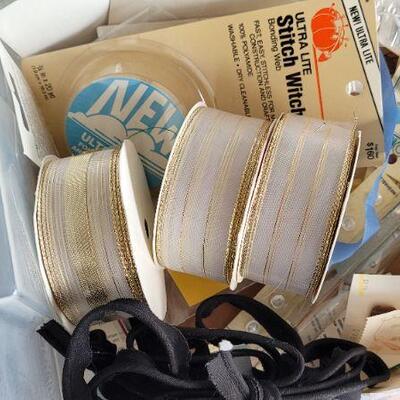 Lot 122: Assorted Sewing Essentials 