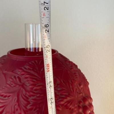 Red Satin Grape Pattern Glass Globes Hurricane Style Success Table Lamp  