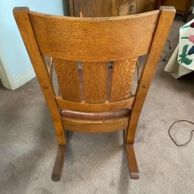 Vintage Quarter Sawn Rustic Arts & Crafts Solid Oak Wood Rocking Chair