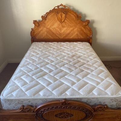 Antique Victorian Full Size Wood Bed Frame with Mattress