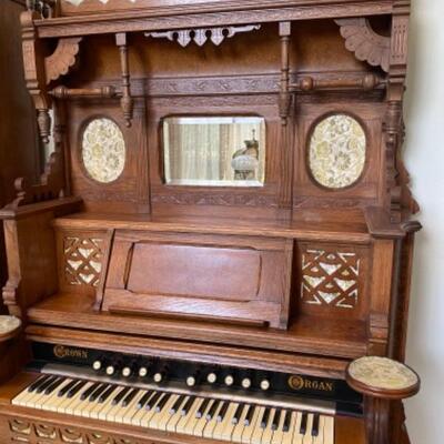 Antique Vintage Victorian Eastlake Style Geo P. Bent Crown Pump Organ
