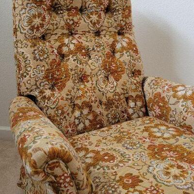 Lot 124: Vintage BARCALOUNGER Reclining Chair 