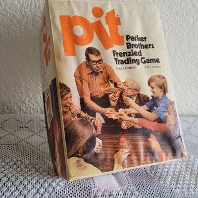 Lot 129: Vintage Game PIT 