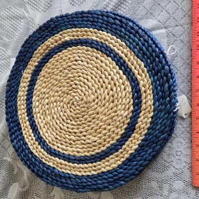 Lot 130: Hallmark NEW Placemats