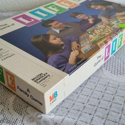 Lot 143: Vintage GAME OF LIFE Board Game