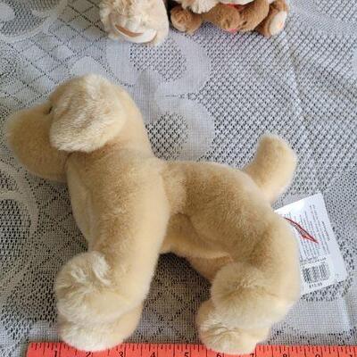 Lot 152: New HALLMARK and DOUGLAS Plush Animals 