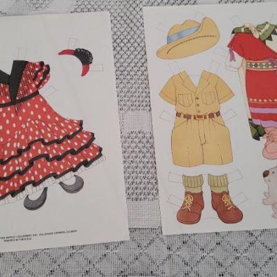 Lot 168: Vintage Paper Doll Bundle 