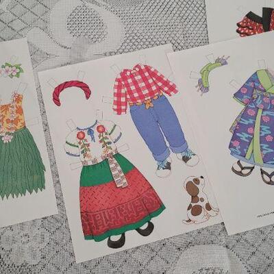 Lot 168: Vintage Paper Doll Bundle 