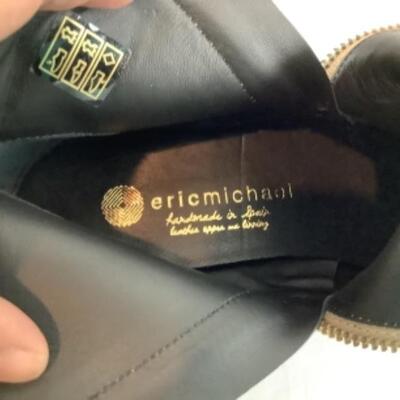 P - 483. Designer Brand Shoe Lot ( 1 pr ) Size 8