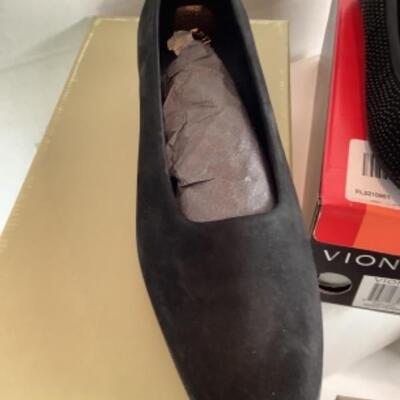 P - 485. Designer Brand Shoe Lot ( 5 pr )  Size 7.5 