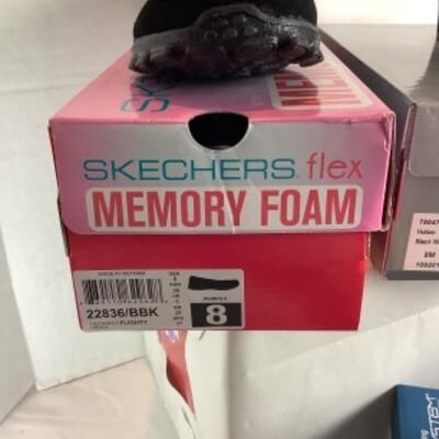 P - 486. Designer Brand Shoe Lot Size 8 ( 4pr ) 