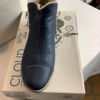 P - 487. Lot of Designer Artsy Shoes Size 8 ( 2 pr ) 