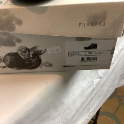 P - 487. Lot of Designer Artsy Shoes Size 8 ( 2 pr ) 