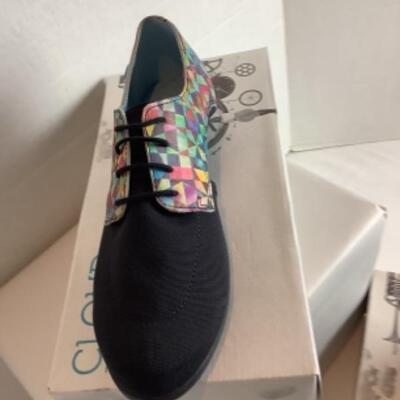 P - 487. Lot of Designer Artsy Shoes Size 8 ( 2 pr ) 