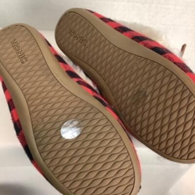 P - 494 Designer Brand Shoe Lot Size 8 ( 3 pr ) 