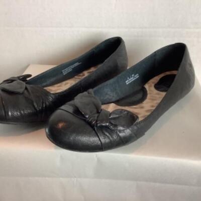 P - 495 Designer Brand Shoe Lot Size 8 ( 3 per ) 