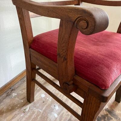 Super Sturdy Oak Antique Chair 