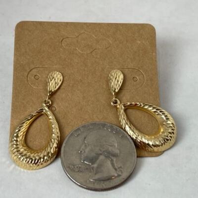 K556 14k Yellow Gold Diamond Cut Hollow Dangle Earrings 