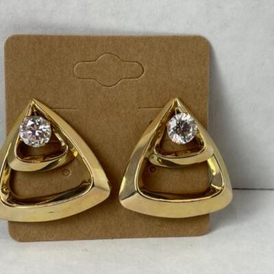 K557 14k Yellow Gold CZ Stud w/ 14k Triangle Jackets 