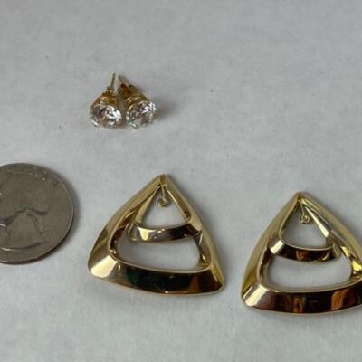 K557 14k Yellow Gold CZ Stud w/ 14k Triangle Jackets 