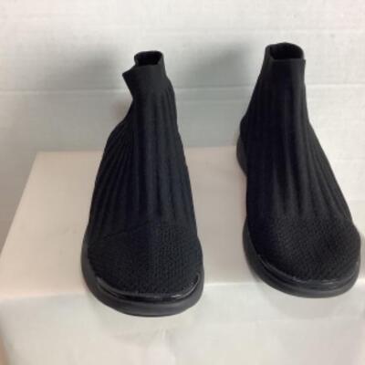 P - 501 NEW Designer Shoe Lot , Size 39 = 8 US 