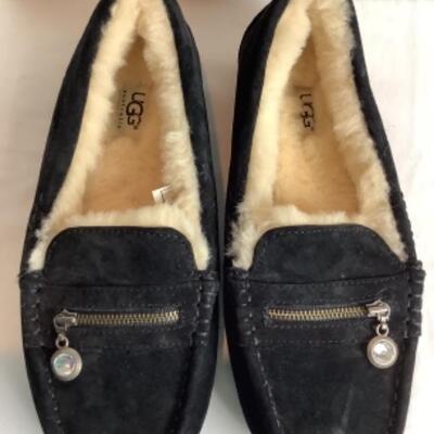 P - 503 Designer Brand Shoe Lot Size 8 