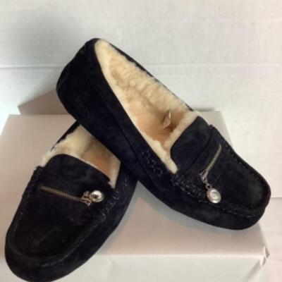 P - 503 Designer Brand Shoe Lot Size 8 