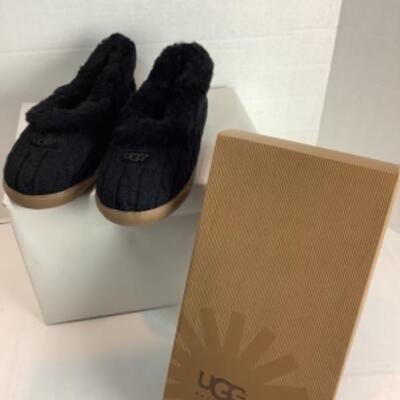 P - 504  NEW IN BOX Designer BrandShoe Lot  Size 8