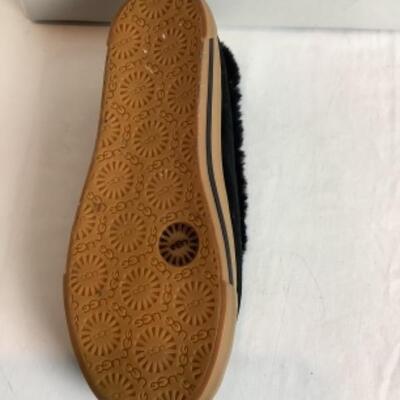 P - 506 Designer Brand Shoe Lot Size 7