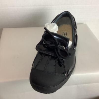 P - 509 Designer Brand Shoe Lot Size 7.5 