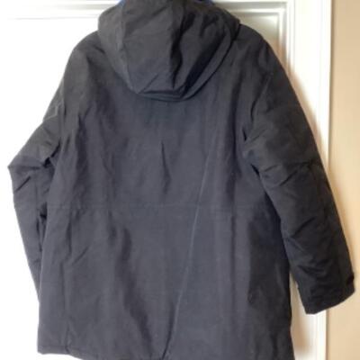 P - 516  Landsâ€™End Squall Jacket 