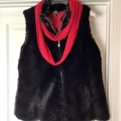 P - 517. Brand New w/ Tags  Faux Fur Reversible Vest 