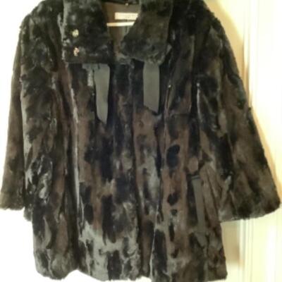 P - 518. Tahari  Womenâ€™s Jacket  