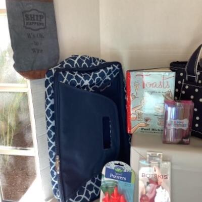 G - 527  â€œ Wine in the Outdoors â€œ 