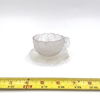 LIBBEY GLASS CO â€œWORLDâ€™S FAIRâ€ FROSTED GLASS FLOWER TEACUP AND SAUCER