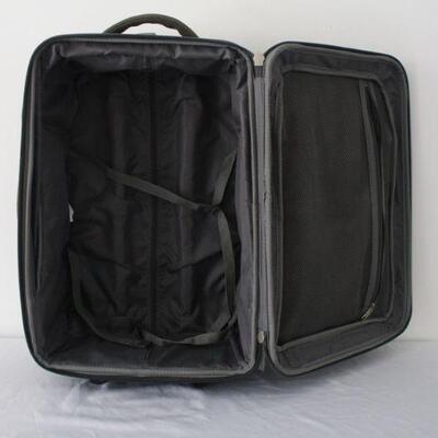 Lot #197: High Sierra Upright Suitcase Rolling Luggage 