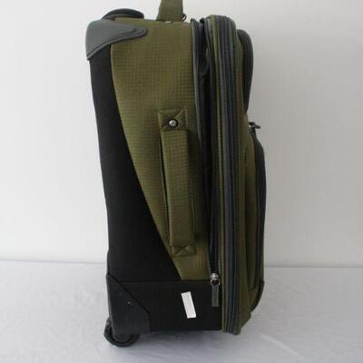 Lot #197: High Sierra Upright Suitcase Rolling Luggage 