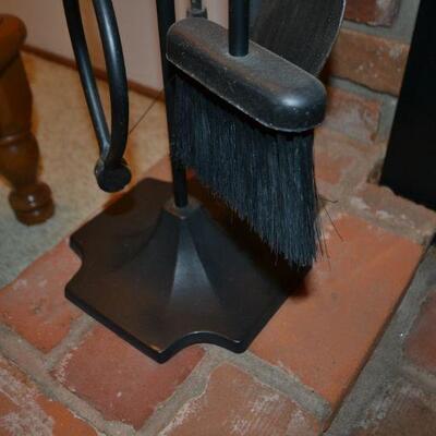 LOT 10 FIRE PLACE TOOLS